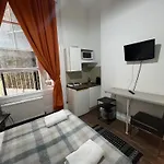 Remarkable Studio Apartment In London